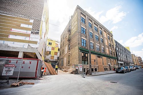 MIKAELA MACKENZIE / WINNIPEG FREE PRESS
 
The old Great West Metal building under construction at 90 Alexander Avenue in Winnipeg on Friday, May 5, 2023. For Josh story.

Winnipeg Free Press 2023.