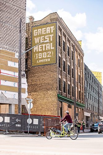 MIKAELA MACKENZIE / WINNIPEG FREE PRESS
 
The old Great West Metal building under construction at 90 Alexander Avenue in Winnipeg on Friday, May 5, 2023. For Josh story.

Winnipeg Free Press 2023.