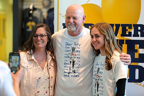 Fred Fox poses for a photo alongside Kristine and Rylee Zalischuk Saturday afternoon at Brandon University’s Healthy Living Centre. Rylee, a fourth-year science student, was one of the top fundraisers for last year’s Terry Fox Run and is excited that the event is coming to BU this fall. (Kyle Darbyson/The Brandon Sun)