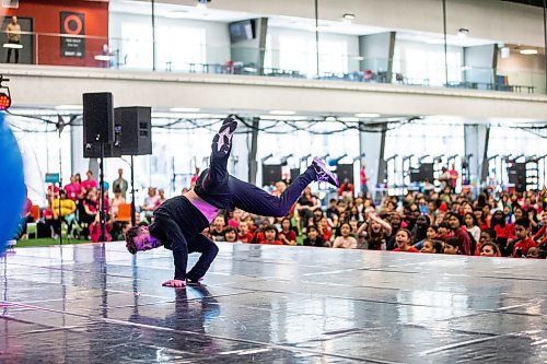 MIKAELA MACKENZIE / WINNIPEG FREE PRESS
 
The Gago Brothers perform breakdancing at Sharing Dance day (put on by the Royal Winnipeg Ballet) at the Axworthy Health &amp; RecPlex in Winnipeg on Wednesday, May 10, 2023.  Standup.

Winnipeg Free Press 2023.