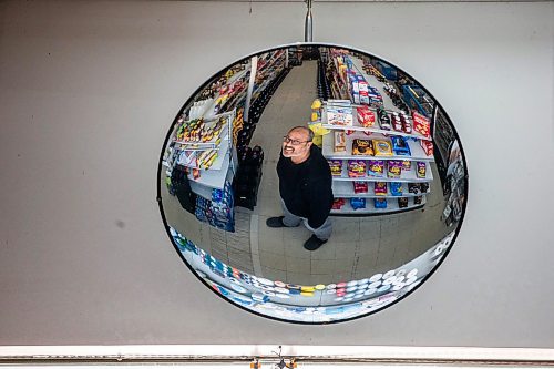 MIKAELA MACKENZIE / WINNIPEG FREE PRESS
 
Monissh Kapoor, owner of Barchet's Grocery, poses for a photo in his shop in Winnipeg on Thursday, May 11, 2023. Monissh is selling the corner store because of health issues. For Gabby story.

Winnipeg Free Press 2023.