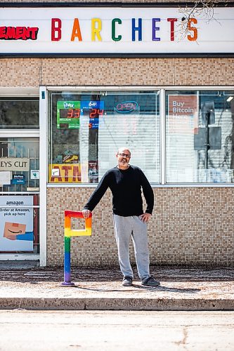 MIKAELA MACKENZIE / WINNIPEG FREE PRESS
 
Monissh Kapoor, owner of Barchet's Grocery, poses for a photo in front of his shop in Winnipeg on Thursday, May 11, 2023. Monissh is selling the corner store because of health issues. For Gabby story.

Winnipeg Free Press 2023.