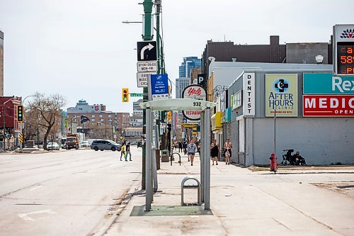 MIKAELA MACKENZIE / WINNIPEG FREE PRESS
 
The area at Main Street and Stella Avenue, where an injured male was found and later pronounced deceased in hospital, in Winnipeg on Thursday, May 11, 2023. For Erik story.

Winnipeg Free Press 2023.