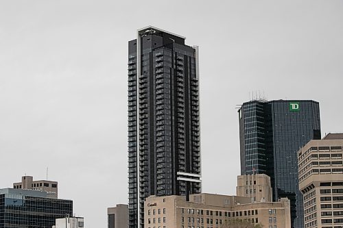 BROOK JONES / WINNIPEG FREE PRESS
Apartments pictued at 300 Main Street (middle) in Winnipeg, Man., Friday, May 12, 2023. 