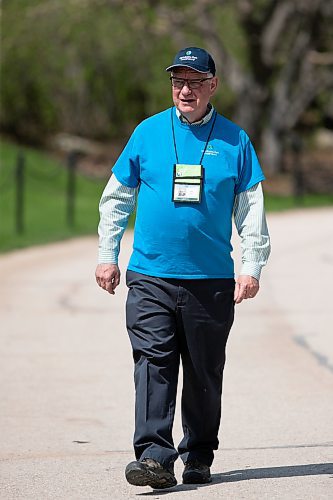 BROOK JONES / WINNIPEG FREE PRESS
Winnipeg resident Chris Trott volunteers at the Assiniboine Park Zoo six hours per week. Trott walks around the Assiniboine Park Zoo in Winnipeg, Man., Sunday, May 14, 2023. 