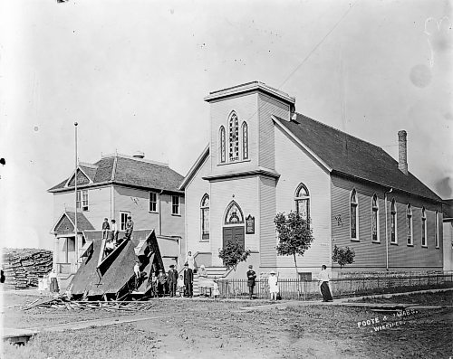 L. B. Foote / Winnipeg Free Press Winnipeg storm (9) June 17, 1919 Winnipeg scenes following wind storm CUPOLA AND STEEPLE REMOVED The Evangelical Lutheran (German) church on the southwest corner of College and McKenzie. The steeple and cupola.may be seen on the street in front of the edifice. fparchive