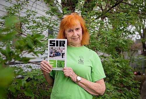 JESSICA LEE / WINNIPEG FREE PRESS

Joan Dennison, a volunteer for Shakespeare in the Ruins, poses for a photo near her St.Vital home on May 17, 2023.

Reporter: Aaron Epp