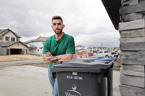RUTH BONNEVILLE / WINNIPEG FREE PRESS 

Local - Garbage bin waitlist

Photo of Bobby Colquhoun outside his new home in Sage Creek.. He stands next to his garbage and recycling bins that he finally got after waiting two months.

See Joyanne's story. 


May 18th,, 2023