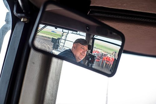 MIKAELA MACKENZIE / WINNIPEG FREE PRESS
 
Rob Harms seeds wheat in one of his fields near Snowflake, Manitoba on Wednesday, May 17, 2023. For Al Small story.

Winnipeg Free Press 2023.