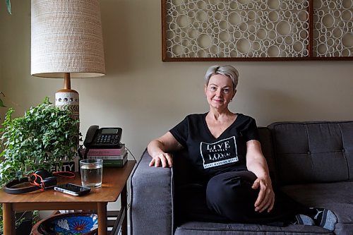 Mike Deal / Winnipeg Free Press
Jackie Ratz founded the FB group, Canadian Women with Medical Heart Issues, when she realized there was hardly any support for women who have heart disease.
See AV Kitching story
230518 - Thursday, May 18, 2023.