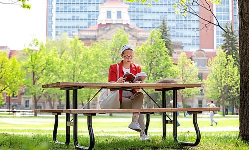 RUTH BONNEVILLE / WINNIPEG FREE PRESS 

Weather Standup at U of M

Melanie Dupuis, a University of Manitoba student, enjoys the breezy, summer-like, weather reading FROM KITCHEN TO CARNEGIE HALL, by Maria Noriega Rachwal, at a picnic table at a park at the U of M Tuesday.  Dupuis, a Masters student in Voice Performance in the faculty of Music at the U of M, has one more year of studies to finish her masters degree.  


May 23rd,, 2023