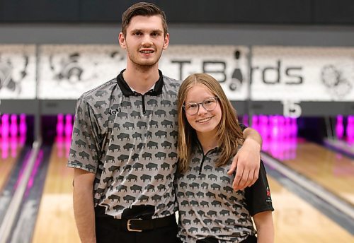 Seventeen-year-old Brandon bowlers Nolan Derkach, left, and Kelsey Gloor, who are shown at T-Birds Food Fun Games in Brandon, both earned medals during their first trip to a national event, the Canadian Tenpin Federation Youth Championships last weekend in Sault Ste. Marie, Ont. (Perry Bergson/The Brandon Sun)