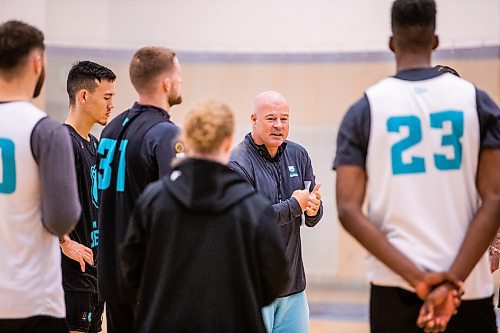 MIKAELA MACKENZIE / WINNIPEG FREE PRESS
 
Coach Mike Taylor at Sea Bears practice at Sport Manitoba on Friday, May 26, 2023.  For Mike Sawatzky story.

Winnipeg Free Press 2023.