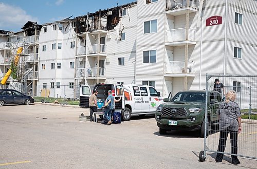 JESSICA LEE / WINNIPEG FREE PRESS

A former Quail Ridge Apartments resident packs up their things May 26, 2023 with the help of their family. On May 19, the apartment caught fire and 200 residents were displaced.

Reporter: Chris Kitching