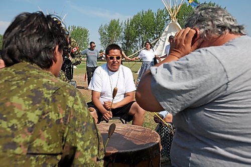 26052023
Dante Pashe of Sioux Valley Dakota Nation drums during a round-dance celebrating the end of Indigenous Awareness Week events at CFB Shilo on Friday. Indigenous Awareness Week is an annual event celebrated nationally throughout the Canadian Armed Forces. 
(Tim Smith/The Brandon Sun)