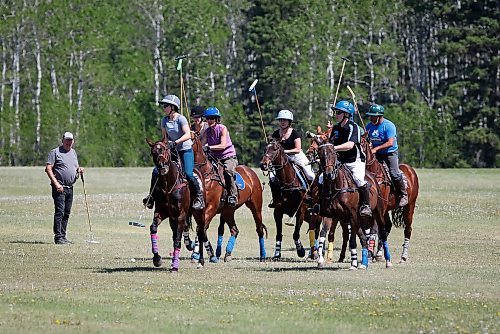 JOHN WOODS / WINNIPEG FREE PRESS
Joe Henderson, South African/US professional polo player, leads a polo clinic at Springfield Polo Club in Birds Hill Park, Sunday, May 28, 2023. 

Reporter: sanderson