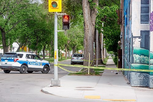Mike Deal / Winnipeg Free Press
Winnipeg Police have taped off the northwest corner of Burrows and Salter Tuesday closing traffic to westbound Burrows. The taped off area includes the BellMTS building at 421 Burrows Ave as well as the Salter Coin Laundromat and Winner&#x2019;s Food Store at 240 Salter Street.
230530 - Tuesday, May 30, 2023.