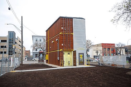 MIKE DEAL / WINNIPEG FREE PRESS
The ceremonial opening of new downtown permanent public washroom which has been named, Amoowigamig, and will be open to the public on May 30th.
See Joyanne Pursaga story
220517 - Tuesday, May 17, 2022.