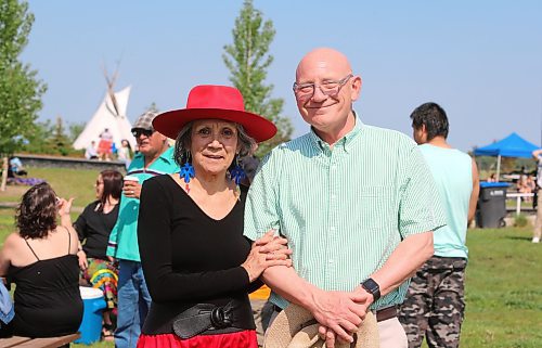 Mary Jane McCallum, chancellor at BU and David Docherty, president, and vice-chancellor at Brandon University, wait for the “Our Journey, Indigenous Student Graduation Celebration" to begin at the Riverbank Discovery Centre in Brandon on Wednesday. (Michele McDougall, The Brandon Sun)