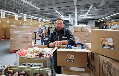 RUTH BONNEVILLE / WINNIPEG FREE PRESS

Local - Wpg Harvest

Winnipeg Harvest CEO Vince Barletta with filled hampers ready to be delivered.

Dylan story on how use of food banks is up (we might run that one today) and on a poll story. 


May 20, 2022
 