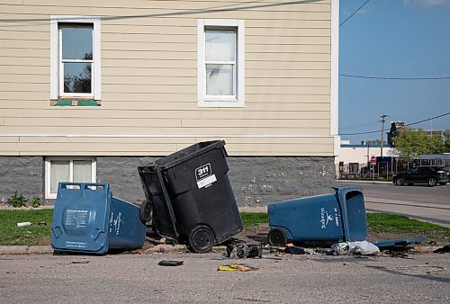 JESSICA LEE / WINNIPEG FREE PRESS

Knocked over garbage receptacles are photographed May 31, 2023 in Point Douglas.

Reporter: Julia-Simone Rutgers