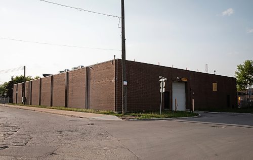 JESSICA LEE / WINNIPEG FREE PRESS

A hydro building is photographed May 31, 2023 in Point Douglas.

Reporter: Julia-Simone Rutgers