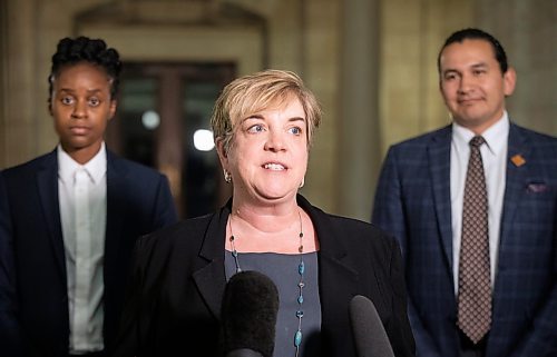 JESSICA LEE / WINNIPEG FREE PRESS

Wolseley MLA Lisa Naylor speaks to media during a scrum May 31, 2023 at the Legislature Building.

Reporter: Carol Sanders