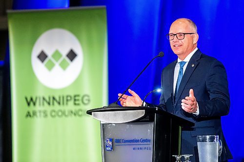 MIKAELA MACKENZIE / WINNIPEG FREE PRESS

Mayor Scott Gillingham speaks at the Mayor's Luncheon for the Arts at the RBC Convention Centre on Thursday, June 1, 2023. For Al Small story.
Winnipeg Free Press 2023