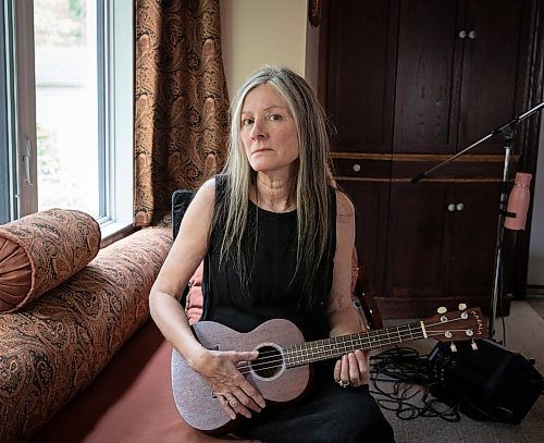 JESSICA LEE / WINNIPEG FREE PRESS

Karen Hammarstrand, a jazz-folk singer songwriter, is photographed at her home June 1, 2023.

Reporter: Alan Small