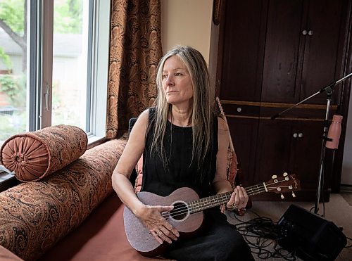 JESSICA LEE / WINNIPEG FREE PRESS

Karen Hammarstrand, a jazz-folk singer songwriter, is photographed at her home June 1, 2023.

Reporter: Alan Small