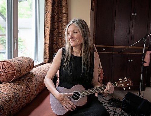 JESSICA LEE / WINNIPEG FREE PRESS

Karen Hammarstrand, a jazz-folk singer songwriter, is photographed at her home June 1, 2023.

Reporter: Alan Small