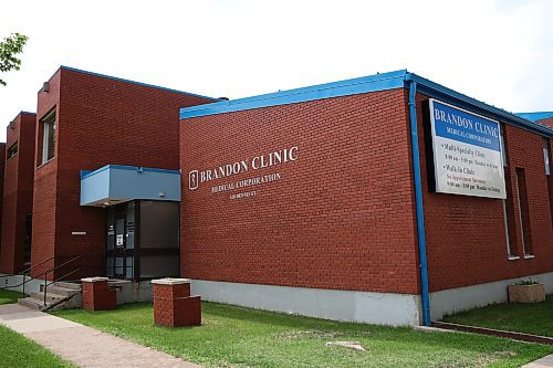 The exterior of the Brandon Clinic at 620 Dennis St. (The Brandon Sun)