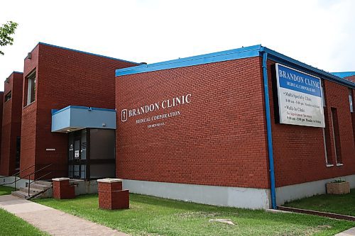 The exterior of the Brandon Clinic at 620 Dennis Street. (File/The Brandon Sun)