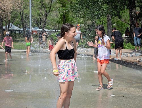 JESSICA LEE / WINNIPEG FREE PRESS

Kailee Fyfe-Gren, 9, cools off at the splash pad at The Forks June 3, 2023. Temperatures reached 31C.

Reporter: Malak Abas
