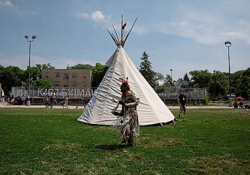 JESSICA LEE / WINNIPEG FREE PRESS

Dwayne Gladue from Dawson Creek, B.C., is photographed dancing at a pow wow celebrating the five year anniversary of West Broadway Bear Clan at West Broadway Neighbourhood Centre June 3, 2023.

Reporter: Malak Abas