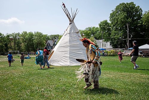 JESSICA LEE / WINNIPEG FREE PRESS

Dwayne Gladue from Dawson Creek, B.C., is photographed dancing at a pow wow celebrating the five year anniversary of West Broadway Bear Clan at West Broadway Neighbourhood Centre June 3, 2023.

Reporter: Malak Abas
