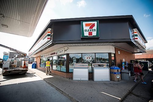 JOHN WOODS / WINNIPEG FREE PRESS
The 7-11 at 3031 Ness is applying for a restaurant and liquor license in Winnipeg Monday, June 5, 2023. 

Reporter: piche