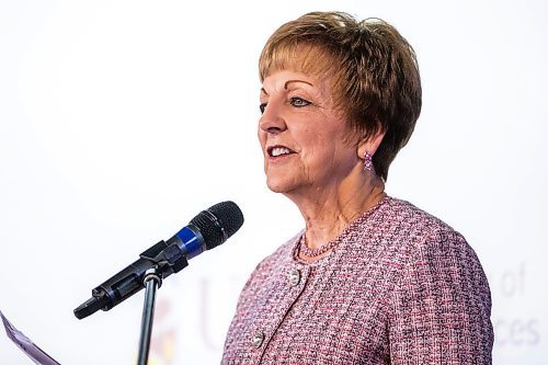 MIKAELA MACKENZIE / WINNIPEG FREE PRESS


Dean Netha Dyck speaks at the College of Nursing graduating class of 2023 pinning ceremony at the IG Field Pinnacle Club on Wednesday, June 7, 2023. For Cierra story.
Winnipeg Free Press 2023