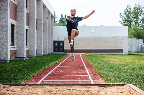 MIKAELA MACKENZIE / WINNIPEG FREE PRESS


Arriana Lawrence does warm-up drills for long jump during track practice at Garden City Collegiate on Wednesday, June 7, 2023. For Donald story.
Winnipeg Free Press 2023