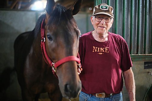 MIKE DEAL / WINNIPEG FREE PRESS
Trainer Murray Duncan won two stakes this week, with Big Nick at his barn at Assiniboia Downs Friday morning. 
230609 - Friday, June 9, 2023