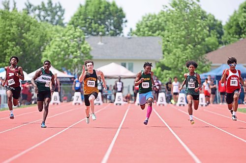 09062023
Runners sprint during the Junior Varsity Boys 100 Meter Dash at the MHSAA Provincial Track &amp; Field Championships at UCT Stadium on Friday. Josh Onwuanimkwu won the event. 
(Tim Smith/The Brandon Sun)