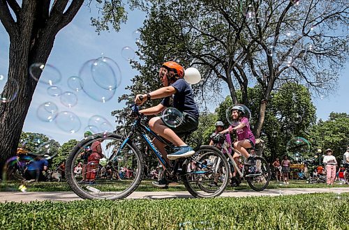 JOHN WOODS / WINNIPEG FREE PRESS
Children participate in a slow bike race during the Bike Week Winnipeg 10th anniversary party at the legislature in Winnipeg, Sunday, June 11, 2023. 

Reporter: