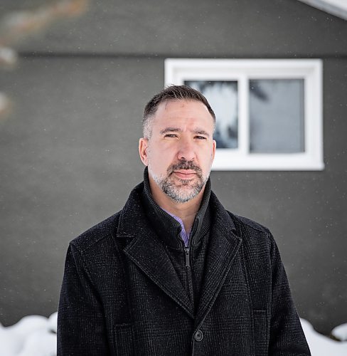 JESSICA LEE / WINNIPEG FREE PRESS

Thomas Linner of the Manitoba Health Coalition poses for a photo at his residence on December 22, 2022.

Reporter: Katrina Clarke