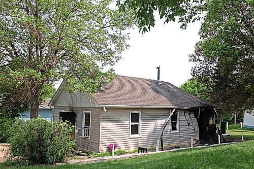 12062023
A fire occured at a home on 8th Street North in Brandon overnight. 
(Tim Smith/The Brandon Sun)