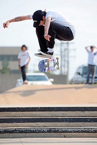 12062023
Lukas Trout of Brandon skates the three set at the Kristopher Campbell Memorial Skatepark on Monday during a demo/ best trick contest with members of Winnipeg's Sk8 Skates team and Brandon's Recovery Skateshop team. 
(Tim Smith/The Brandon Sun)