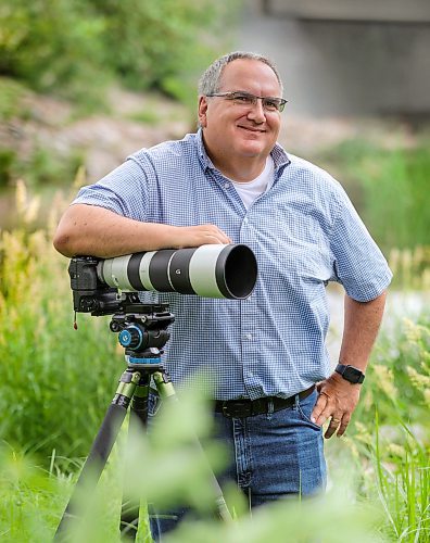 RUTH BONNEVILLE / WINNIPEG FREE PRESS

Green Page - Wildlife Photographer

Portrait of  Professional bird and wildlife photographer Walter Potrebka, for story.

Story: Green Page.  Professional bird and wildlife photographer Walter Potrebka,  has had a top 100 finish in the Audubon Society Bird Photography competition, and was a published finalist in the 2022 Bird Photographer of the Year contest. He teaches birding ethics, gives owl tours and uses his passion to help conservation projects. His style combines nature photography with the proactive, issue-oriented approach of documentary photography and can be used as a tool for change. 

Story publication date: Saturday, June 17th, 2023
Reporter: Janine LeGal,

June 9th,  2023