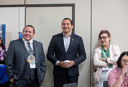 JESSICA LEE / WINNIPEG FREE PRESS

Grand Chief of the Southern Chiefs' Organization Jerry Daniels (left) chats with Provincial NDP leader Wab Kinew June 13, 2023 before a keynote speech at Victoria Inn during the Southern Chiefs&#x2019; Organization&#x2019;s Economic Reconciliation Business Forum.

Reporter: Gabby Piche