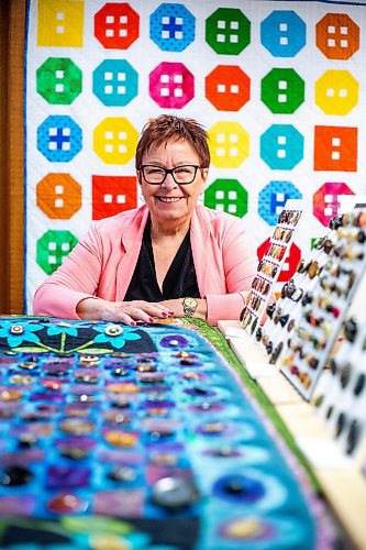 MIKAELA MACKENZIE / WINNIPEG FREE PRESS


Rita Wasney, who has been collecting buttons for 30 years, shows some of her collection in her home in East Saint Paul on Tuesday, June 13, 2023. For Dave Sanderson story.
Winnipeg Free Press 2023