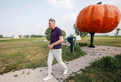 JOHN WOODS / WINNIPEG FREE PRESS
Maxime Bernier, leader of the People&#x2019;s Party of Canada (PPC), heads out to canvas residents in Roland, Manitoba, Tuesday, June 13, 2023. Bernier is running in the Portage-Lisgar by-election.

Reporter: sanders
