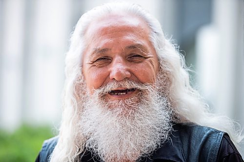 MIKAELA MACKENZIE / WINNIPEG FREE PRESS


Glenn Cochrane, one of the elders being honoured at this year&#x573; Keeping The Fires Burning ceremony, in Winnipeg on Wednesday, June 14, 2023. For Shelley Cook story.
Winnipeg Free Press 2023